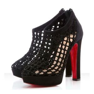 💰SOLD💰Authentic Christian Louboutin Cousinetta